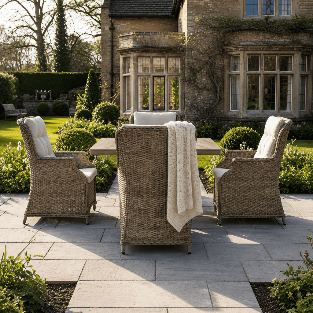 Trueas 4 Chair Wingback Dining Set
