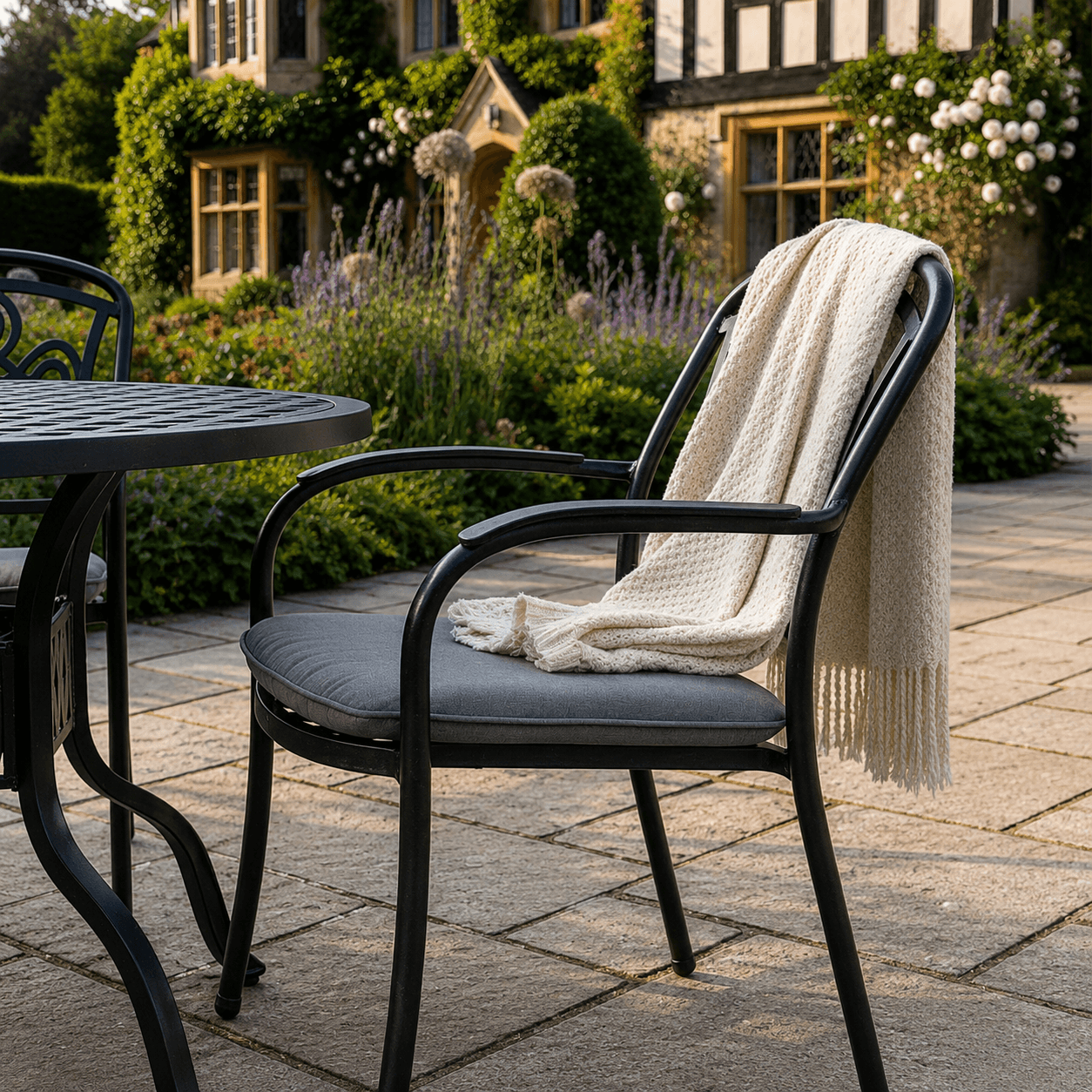 Brinkton 4 Chair Dining Set