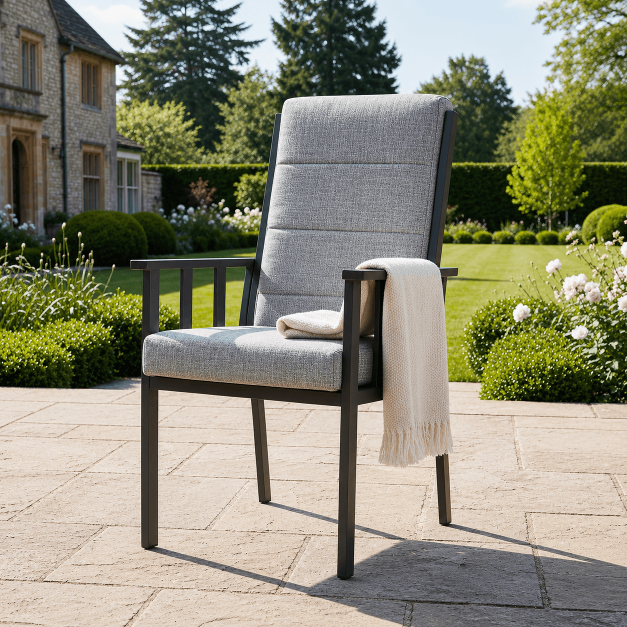 Nevanga 4 Chair Dining Set