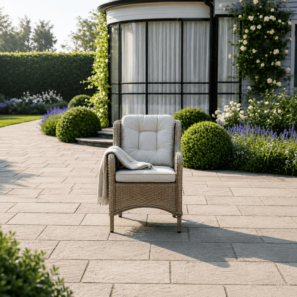 Larca 2 Seat Wingback Bistro Set with Table