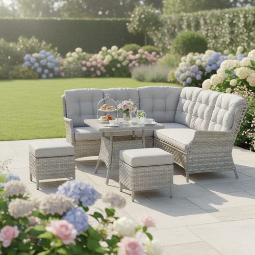 Christo Square Corner Set with 2 Stools & Standard Table