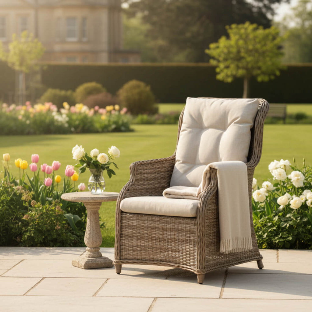 Varoon 2 Seat Wingback Bistro Set with Table