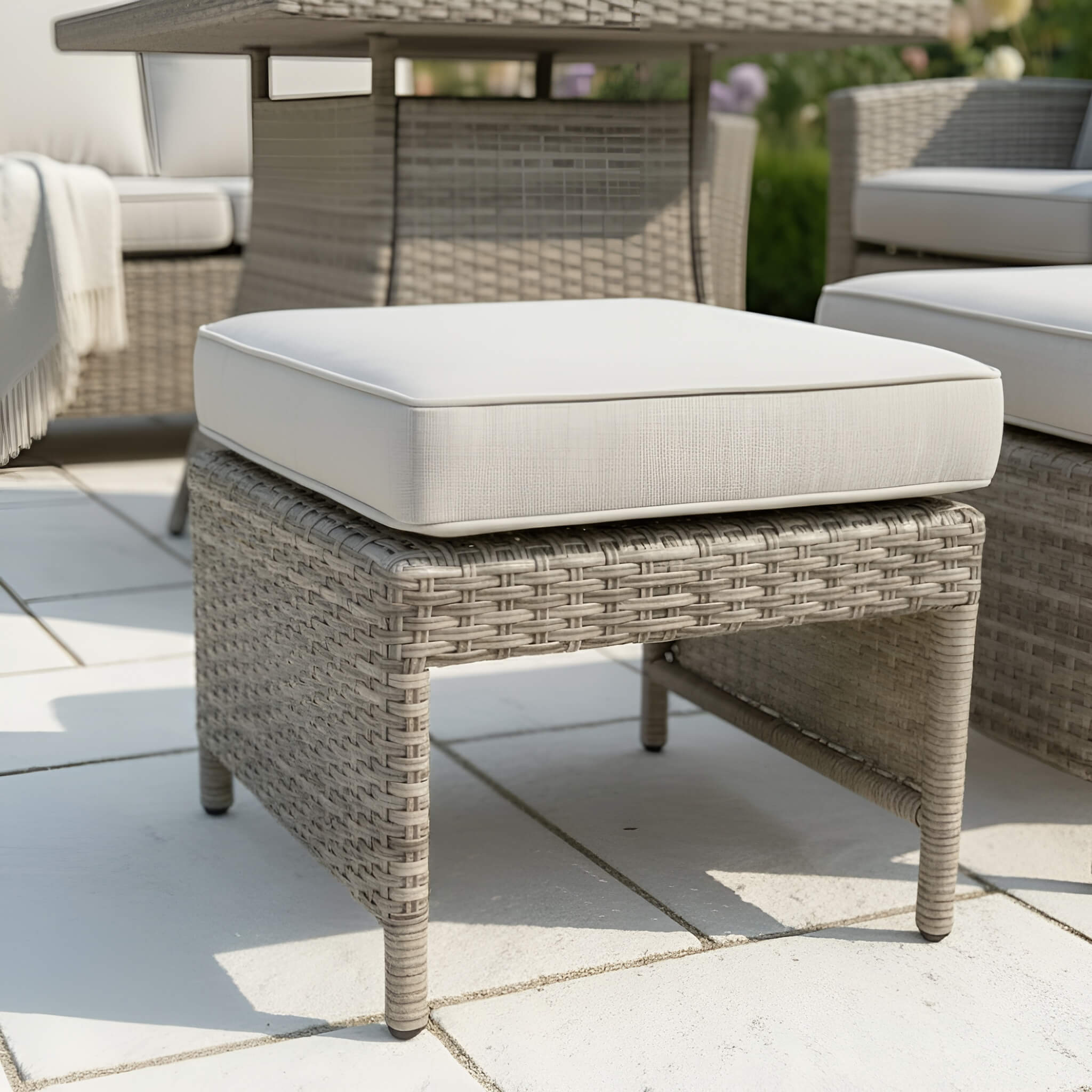 Balancia 2-Seater Sofa Set with 2 Armchairs & Firepit Table
